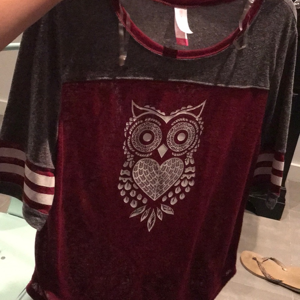 Shirt with owl.